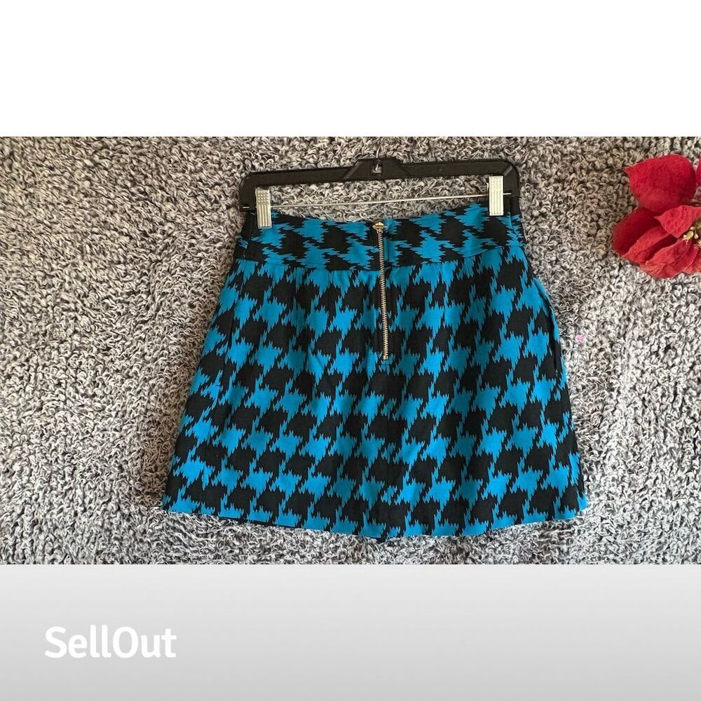 Express Women's Blue Houndstooth Mini Skirt Size 2 Casual